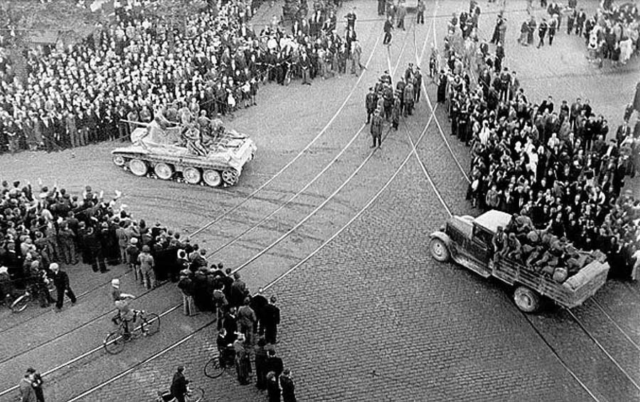 Den røde hær invaderer Riga, 1940.
